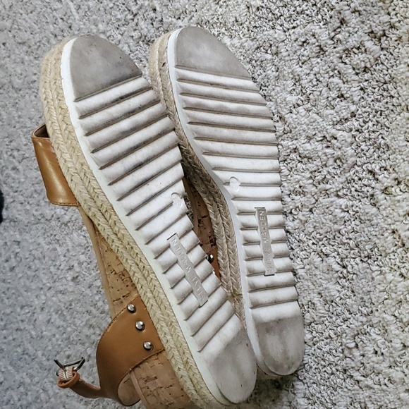 Steve Madden Platform Open Toe Ankle Strap Sandal - Picture 4 of 5